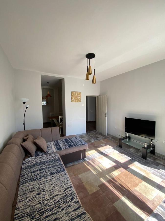 Apartmani Vila 采蒂涅 外观 照片